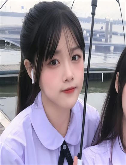 《种菜十年,我无敌了》叙事手法经典解析：时间线安排与视角切换技巧探讨